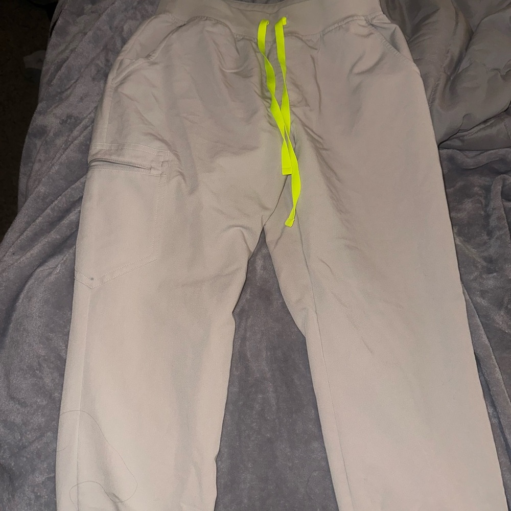 Figs Women's Jogger Pants with Neon Drawstring